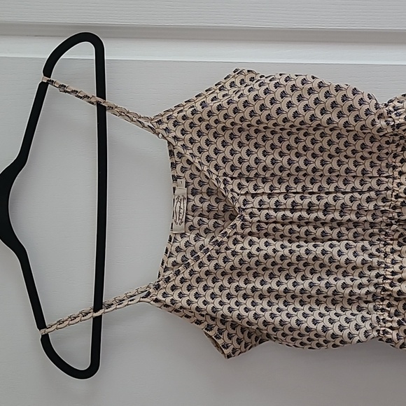 Cute dress with adjustable straps - Picture 2 of 4